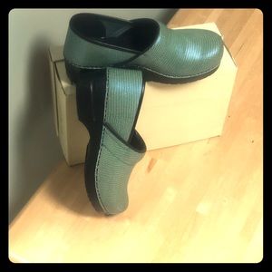 Sanita Women’s Uniform Clogs